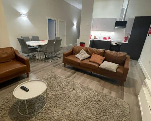 Pembroke Apartments – Apartment 4